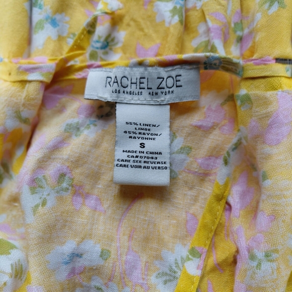 Floral Yellow Sleeveless Top with Lace Trim - Picture 3 of 8